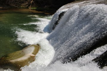 Nametsu Waterfall