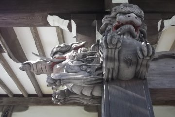 Penjaga udara di aula