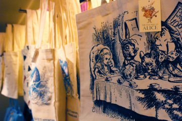 Bags of Alice