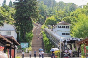 Le Temple Aizu Sazaedo