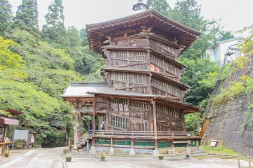 Le Temple Aizu Sazaedo