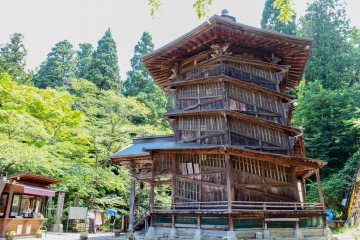 Le Temple Aizu Sazaedo
