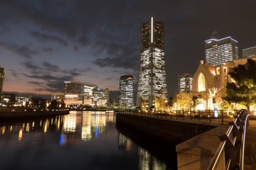 As the night draws in the views of this impressive port city become even more dazzling