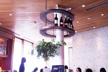 bills interior, family dining section