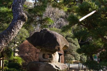 Of course, the traditional stone lantern can be found on the grounds too