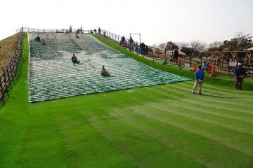 Le Soleil, sledding hill. How fun!