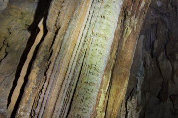 <p>Le pilier d'or peut exhausser les voeux</p>

