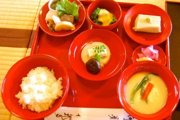 Vegetarian set meal at Tenryu-ji