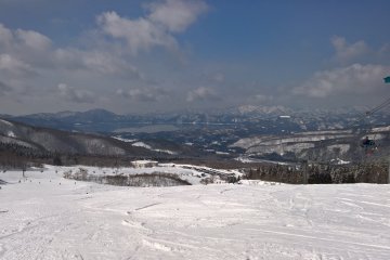 Overview of Lake Tazawa