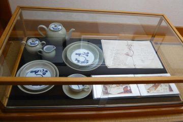 Porcelain presented to Pope John Paul II