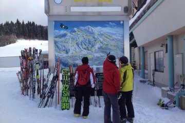 Zao is Yamagata's largest resort, with 34 lifts, and runs suitable for both beginners and advanced skiers / snowboarders.