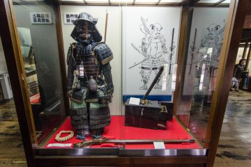 One of the displays in the castle, showing an ancient samurai outfit.