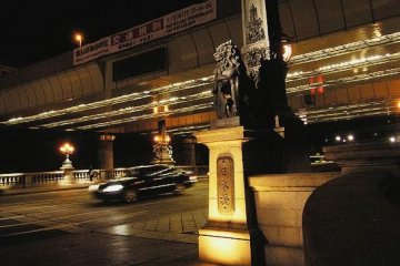 The old wooden bridge was replaced with a stone bridge at Nihonbashi