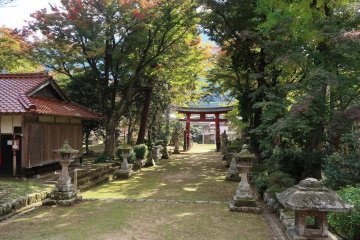 The passage to the shrine