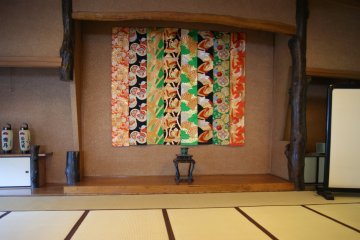 The zashiki in the upper floor of Matsushita, where the maiko meet the customers