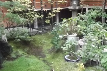 Eishou-ji Temple in Uguisudani