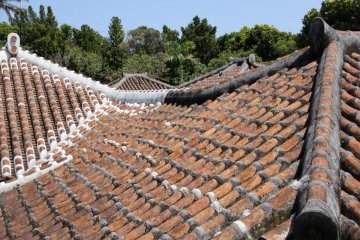 The Okinawan red tiled roofs at the Nakamura House signified immense wealth and social stature in the Ryukyu Kingdom of the 18th Century.