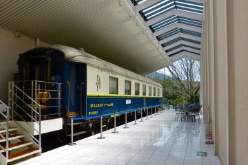 <p>Special exhibition of Lalique&rsquo;s glass panels are shown in a salon car cafe of The Oriental Express (needs a reservation)</p>