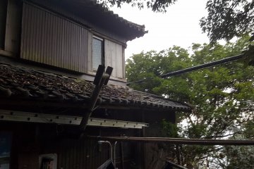 A small abandoned house on the way
