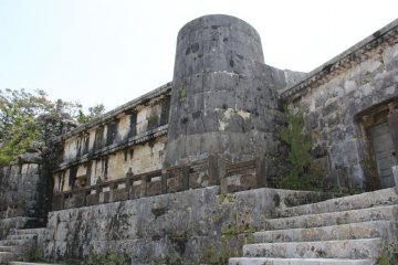 <p>The east room of Tamaudun was designated for kings and queens</p>
