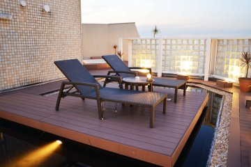 Water Hotel S: The Perfect Couples Retreat