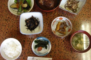Breakfast at the shukubo