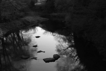 This pretty river runs right through Masaya's nieghborhood