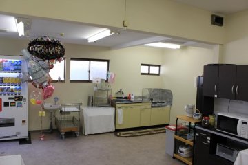 <p>Dapur tamu</p>