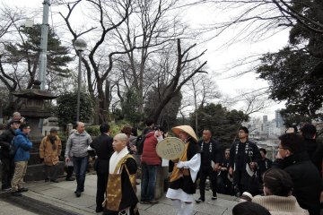 The procession of celebrity bean throwers