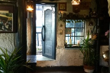 A scene straight out of a ristorante in Italy.