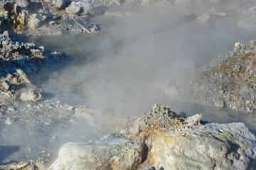 Sulfur pond