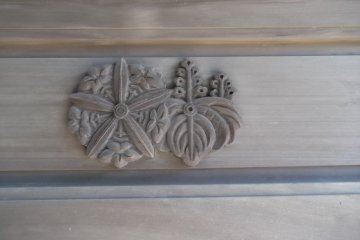 A carving on the gate