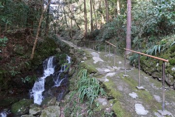 Path up the chapel