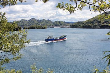 This channel was once the base of the Murakami Suigun pirates who dominated the Seto Inland Sea