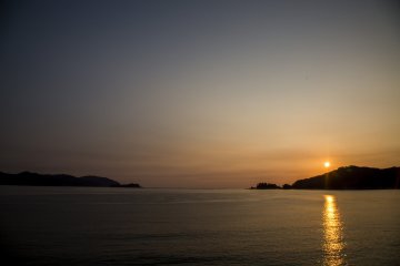  The sunrise from Sanriku Flower Hotel by the Pacific Ocean enhances the old time charm of Kamaishi