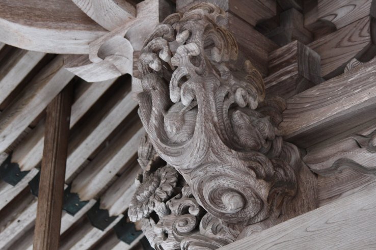Can you see it? One of the three rabbit carvings behind the main shrine