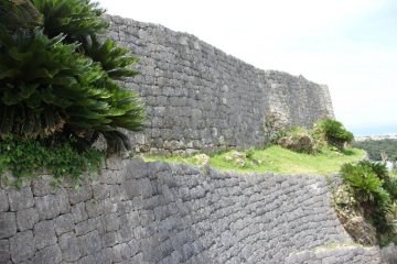 <p>The walls above the 4th Enclosure</p>