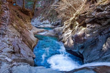 The trails even traverses along the crest of several waterfalls providing a dramatic view of the valley below