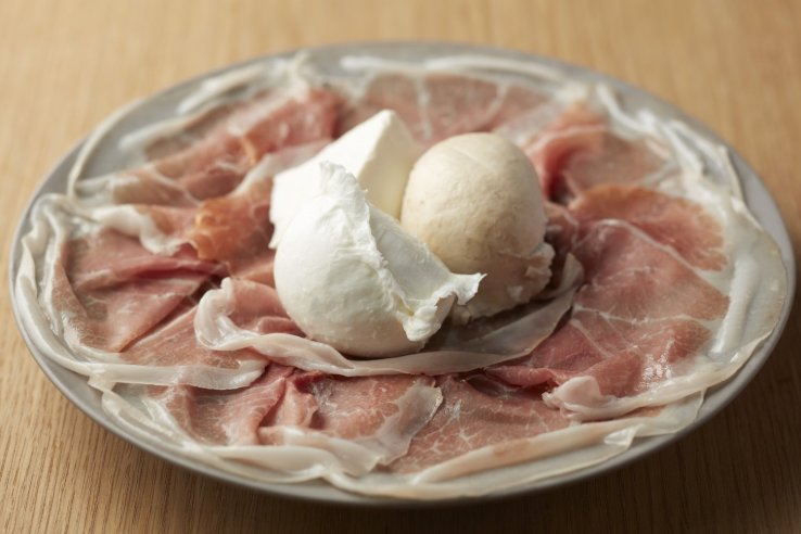 Assorted prosciutto, Buffalo mozzarella and ricotta (from ¥2900)