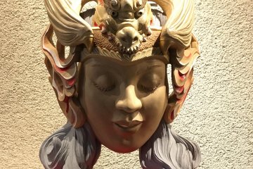 Creative work of a Inami wood carving artist