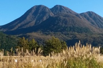 Mount Mimata is one of the most easily recognized peaks of Kuju
