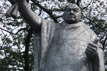 <p>Statue of Saint Nichiren</p>