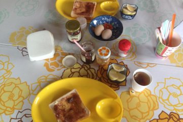 Shiori-san can provide a simple breakfast free of charge.