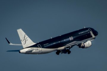 Although Terminal One is primarily a hub for JAL (Japan Airlines), from time to time you can also see a few other airplanes including this one which is from Star Flyer Airlines 