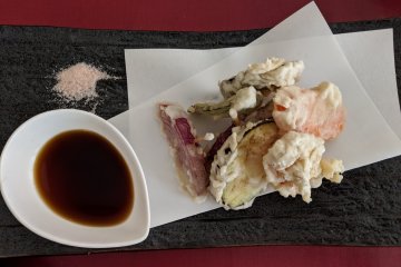 The tempura batter here is vegan friendly!