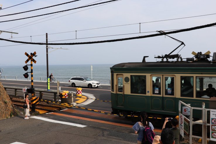 Hit anime, Slam Dunk is set in Kamakura and this train station is featured in its opening