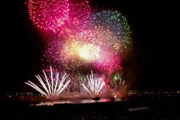 Colourful fireworks at Adachi fireworks