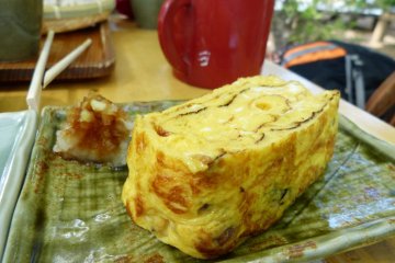 Tamago-yaki (Japanese omelet) is one of the specialties in Ohira-san