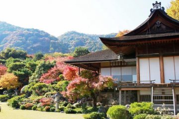 Another view of Okochi Sanso with mountain backdrop.