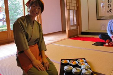 <p>Our lovely waitress</p>